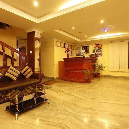 Hotel Family Home Pokhara Ngoại thất bức ảnh