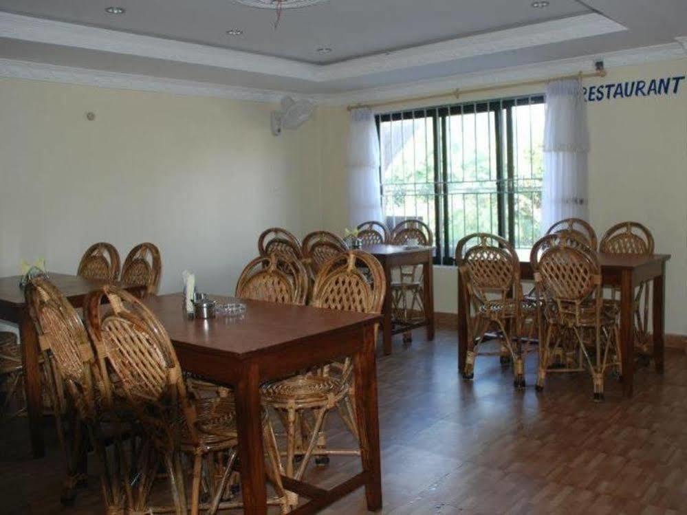 Hotel Family Home Pokhara Ngoại thất bức ảnh